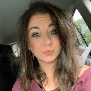 Meet your Posher, Alicia